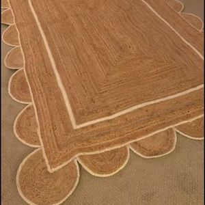 5x7 Jute Rug with Scallop Edge